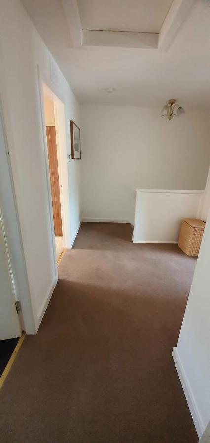 No 11 3 Bed Serviced Appartment Town Centre เกอร์แวน ภายนอก รูปภาพ