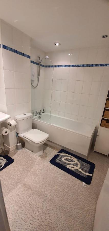 No 11 3 Bed Serviced Appartment Town Centre เกอร์แวน ภายนอก รูปภาพ