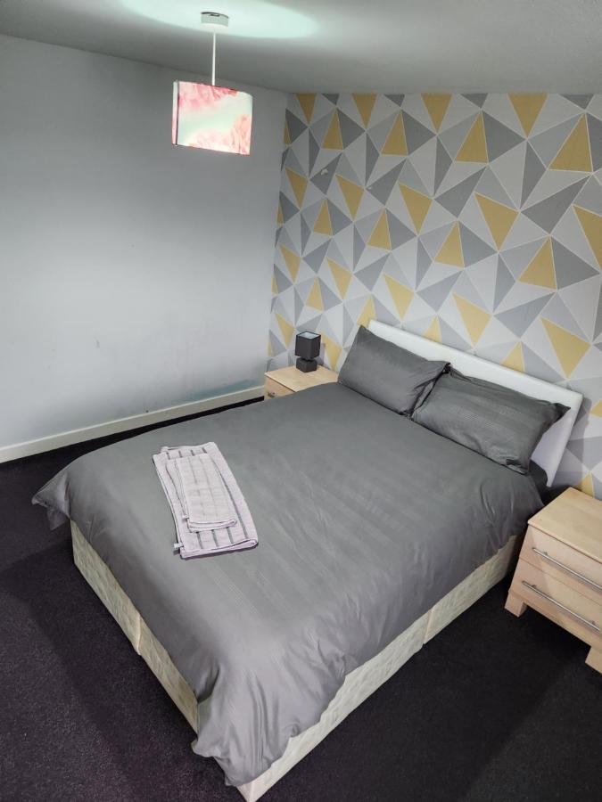 No 11 3 Bed Serviced Appartment Town Centre เกอร์แวน ภายนอก รูปภาพ