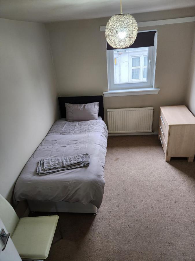 No 11 3 Bed Serviced Appartment Town Centre เกอร์แวน ภายนอก รูปภาพ